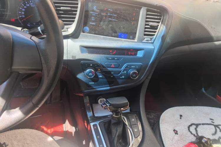 Used Kia K5 2012 2.0L Automatic DLX Audio And AC Panel
