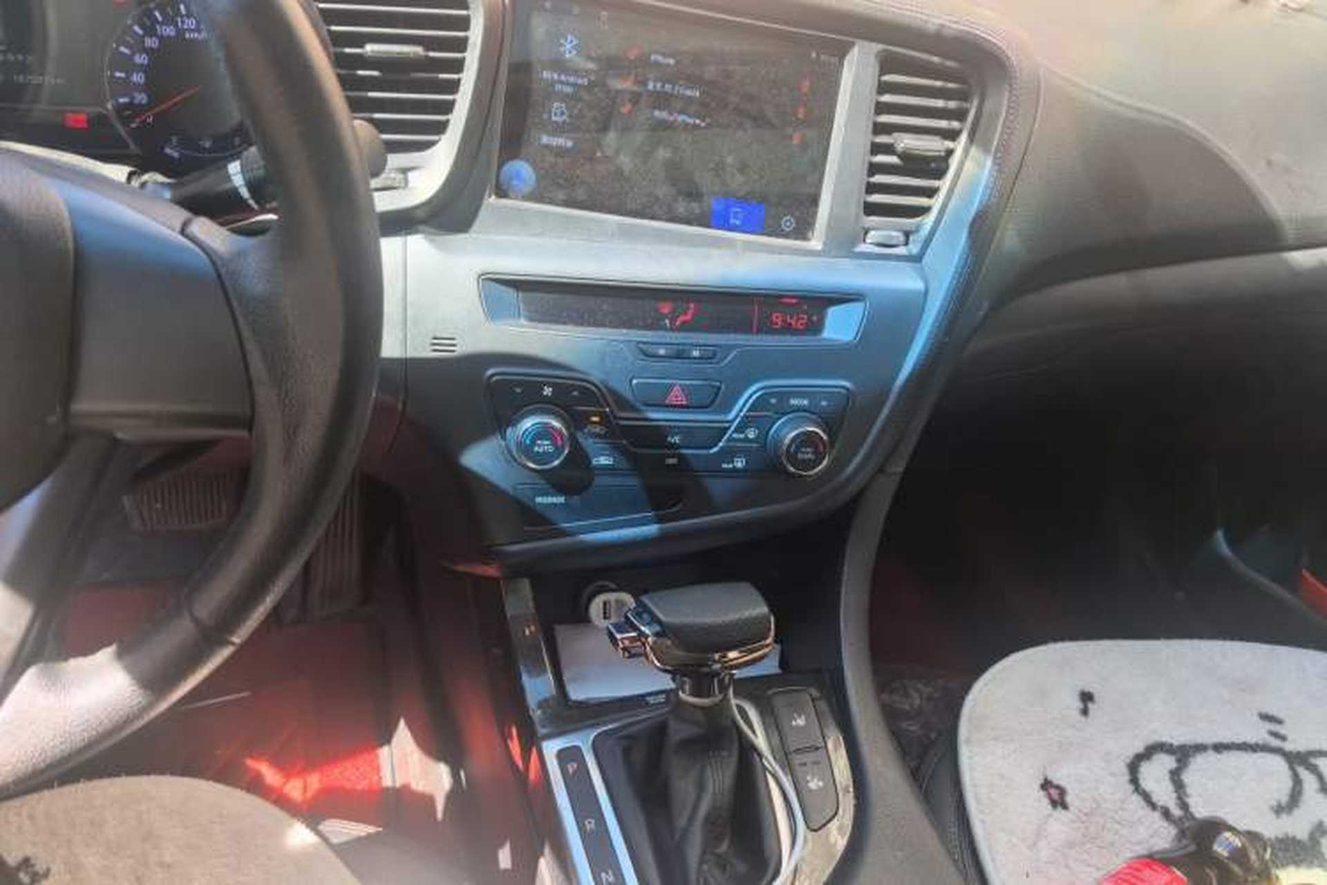 Used Kia K5 2012 2.0L Automatic DLX Audio And AC Panel