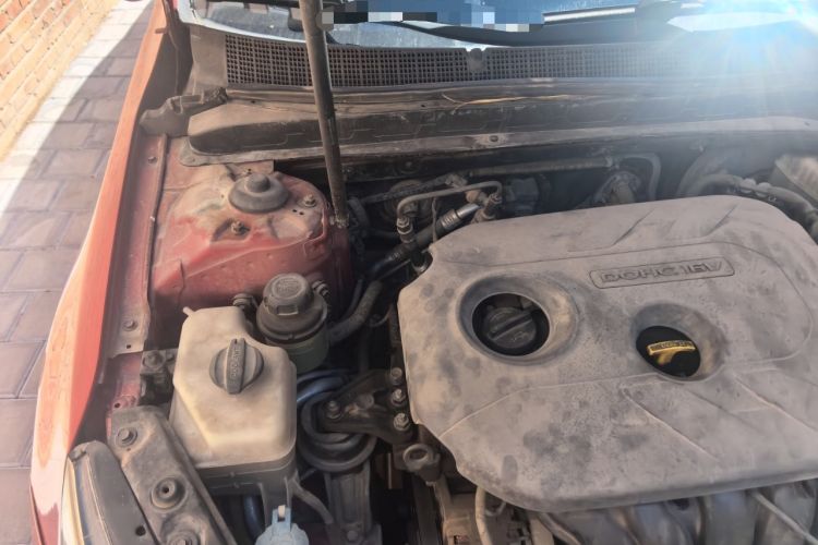 Used Kia K5 2012 2.0L Automatic DLX Engine Bay Right