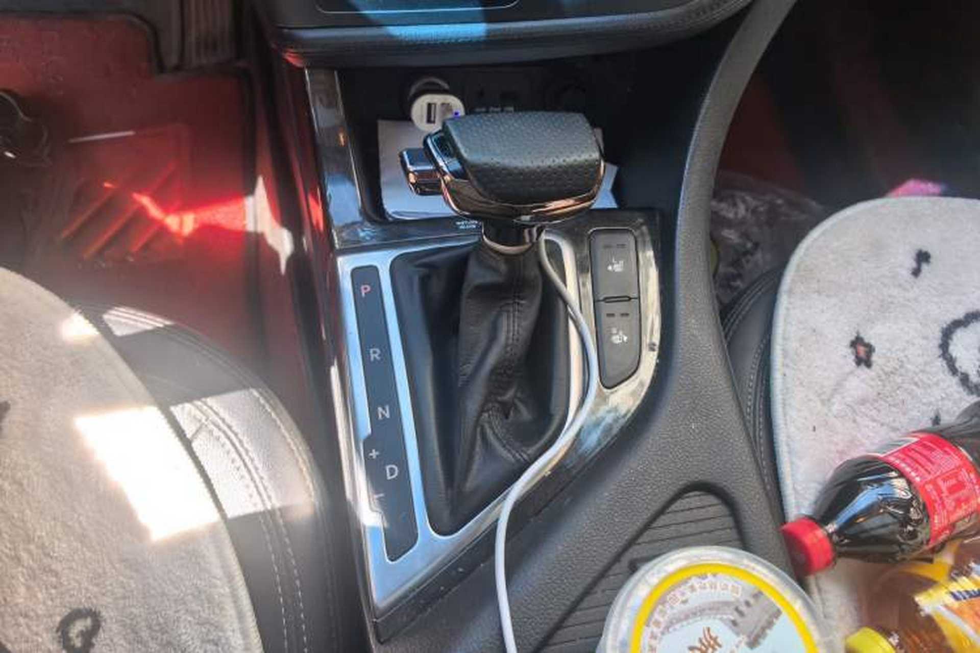 Used Kia K5 2012 2.0L Automatic DLX Gear Lever