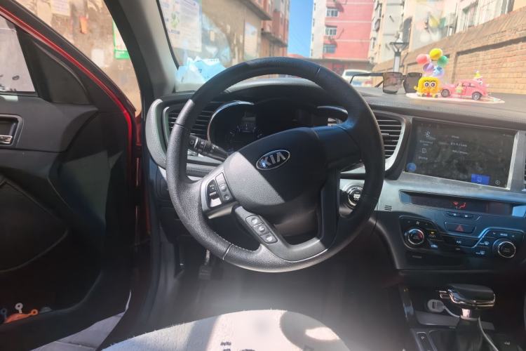 Used Kia K5 2012 2.0L Automatic DLX Steering Wheel