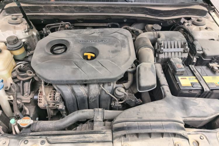 Used Kia K5 2012 2.0L Automatic DLX Engine Bay