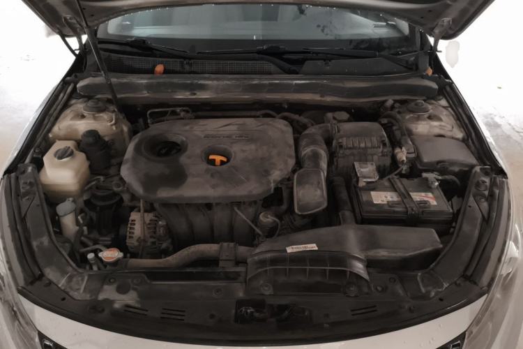 Used Kia K5 2012 2.0L Automatic GLS Engine Bay