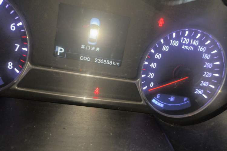 Used Kia K5 2012 2.0L Automatic DLX Odometer Close Up