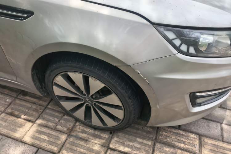 Used Kia K5 2012 2.0L Automatic DLX Right Front Wheel Hub