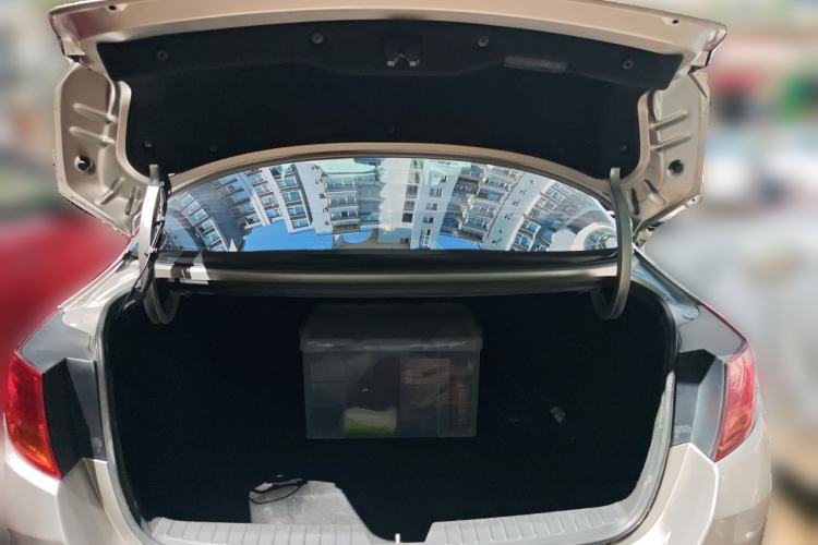 Used Kia K5 2012 2.0L Automatic DLX Trunk