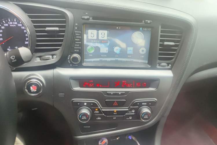 Used Kia K5 2012 2.0L Automatic DLX Audio And AC Panel