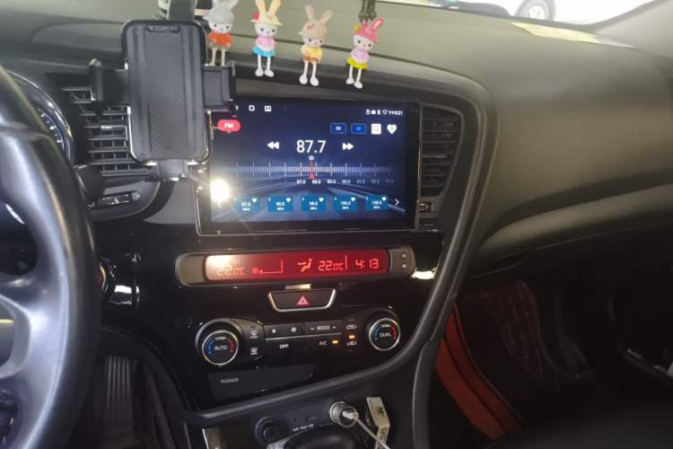 Used Kia K5 2012 2.0L Automatic DLX Audio And AC Panel
