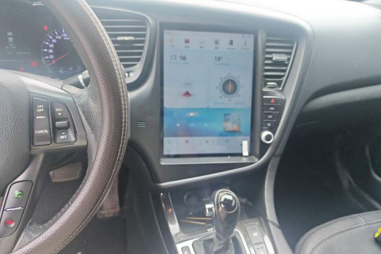 Used Kia K5 2012 2.0L Automatic DLX Audio And AC Panel