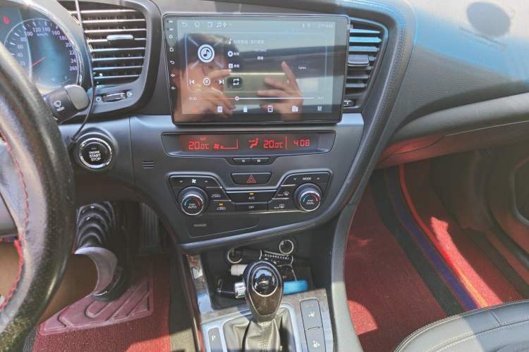 Used Kia K5 2012 2.0L Automatic DLX Audio And AC Panel
