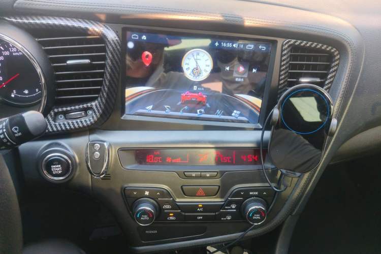 Used Kia K5 2012 2.0L Automatic DLX Audio And AC Panel
