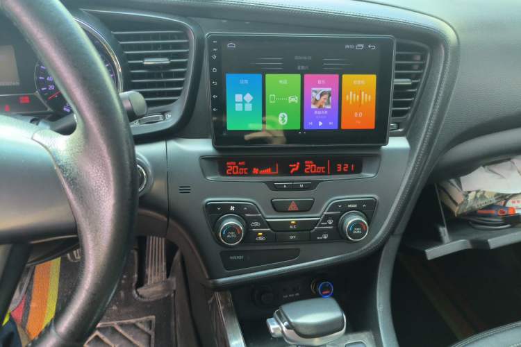 Used Kia K5 2012 2.0L Automatic DLX Audio And AC Panel