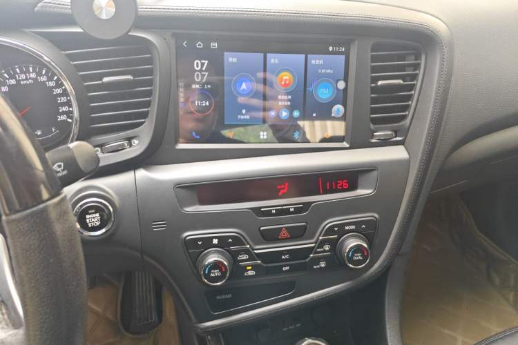 Used Kia K5 2012 2.0L Automatic Premium Audio And AC Panel
