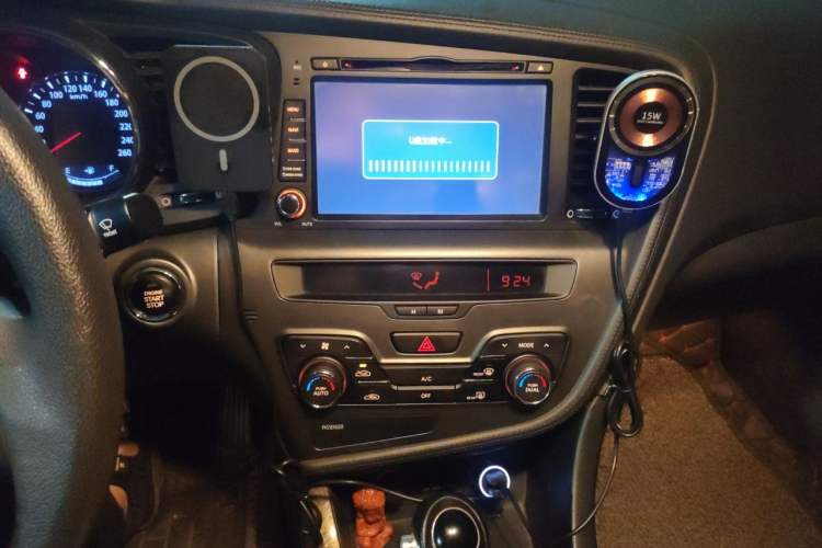 Used Kia K5 2012 2.0L Automatic GLS Audio And AC Panel