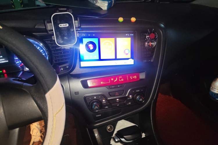Used Kia K5 2012 2.0L Automatic DLX Audio And AC Panel