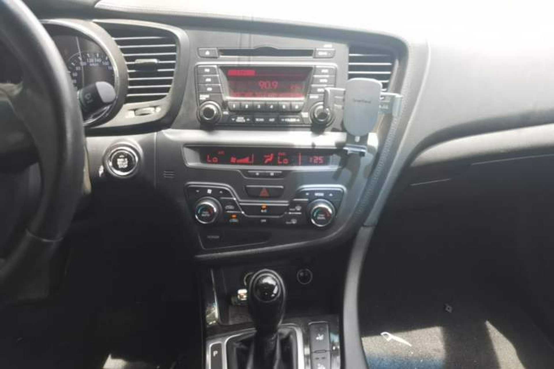 Used Kia K5 2012 2.0L Automatic DLX Audio And AC Panel
