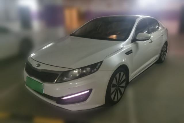 Ojetý Kia K5 2012 2.0L Automatic DLX