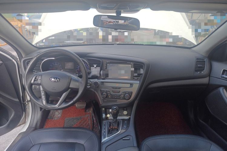 Used Kia K5 2012 2.0L Automatic DLX Center Console