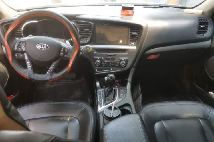 Used Kia K5 2012 2.0L Automatic GL Center Console