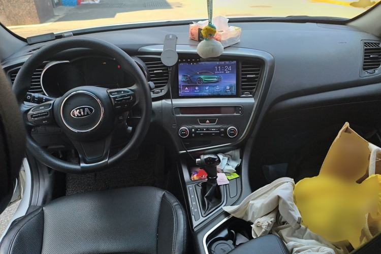 Used Kia K5 2012 2.0L Automatic Premium Center Console