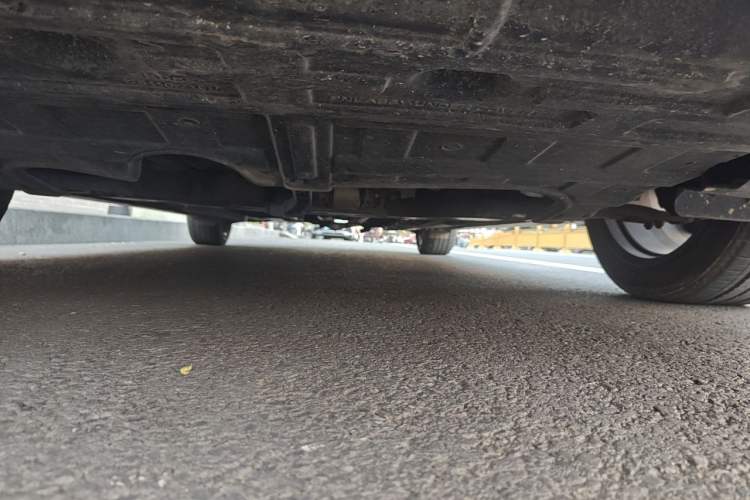 Used Kia K5 2012 2.0L Automatic Premium Chassis Front
