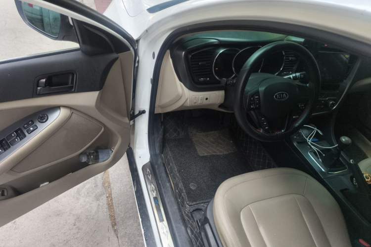 Used Kia K5 2012 2.0L Manual GL Driver Seat