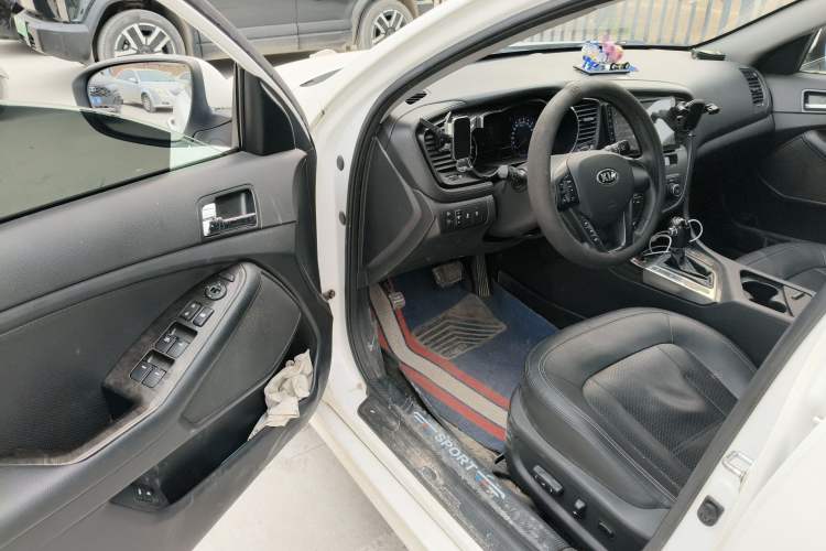 Used Kia K5 2012 2.0L Automatic DLX Driver Seat
