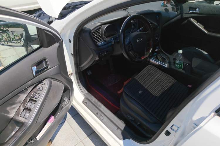 Used Kia K5 2012 2.0L Automatic DLX Driver Seat