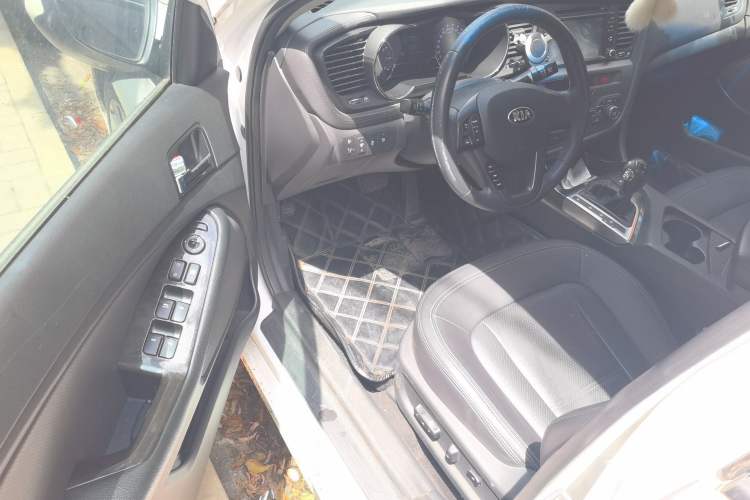 Used Kia K5 2012 2.0L Automatic DLX Driver Seat