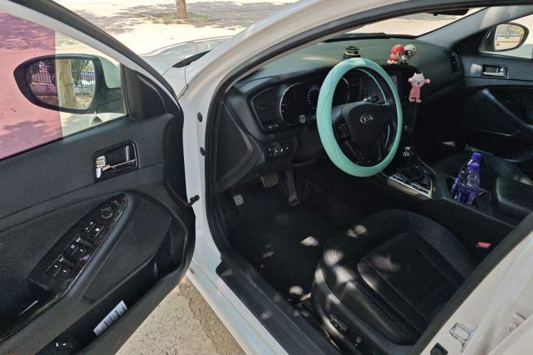 Used Kia K5 2012 2.0L Automatic DLX Driver Seat