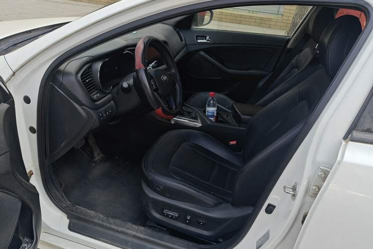 Used Kia K5 2012 2.0L Automatic DLX Driver Seat
