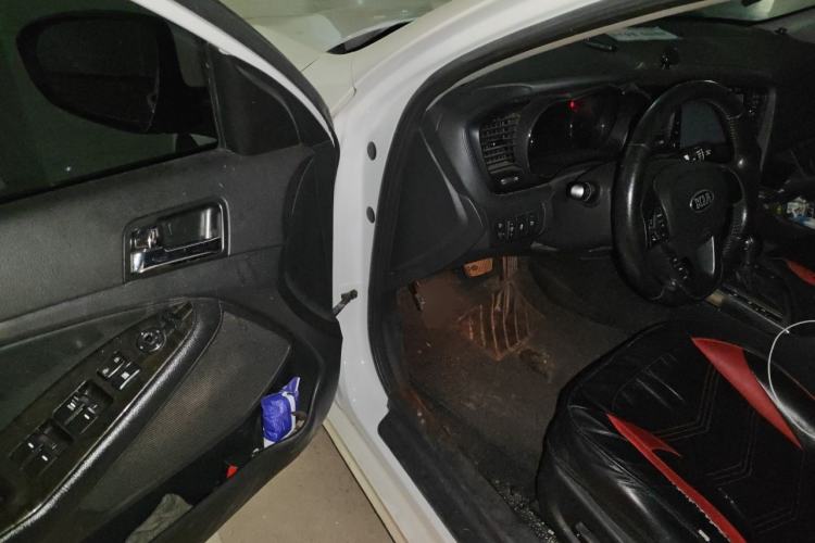 Used Kia K5 2012 2.0L Automatic DLX Driver Seat