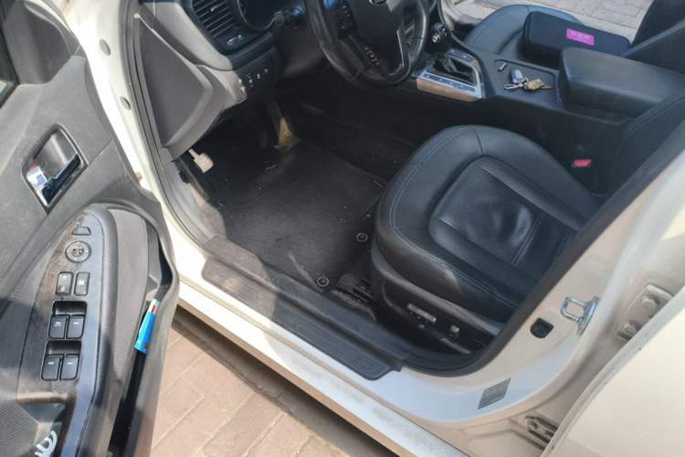 Used Kia K5 2012 2.0L Automatic DLX Driver Seat