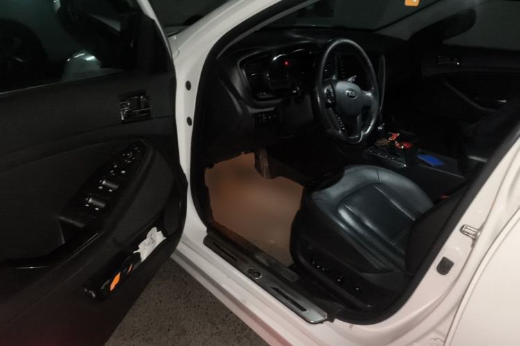 Used Kia K5 2012 2.0L Automatic DLX Driver Seat