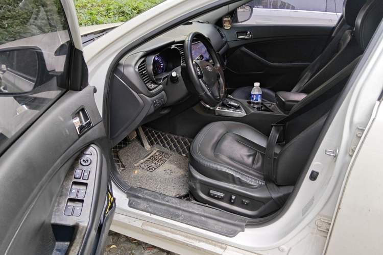 Used Kia K5 2012 2.0L Automatic DLX Driver Seat
