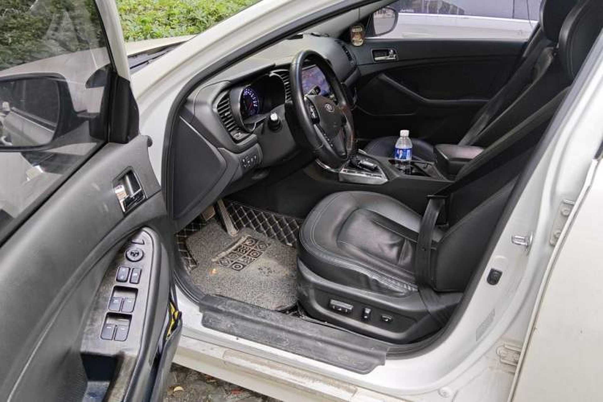 Used Kia K5 2012 2.0L Automatic DLX Driver Seat