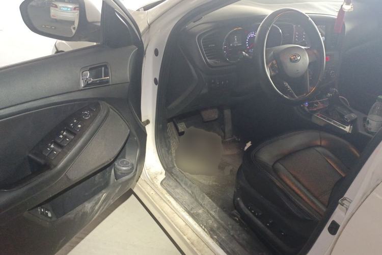 Used Kia K5 2012 2.0L Automatic DLX Driver Seat