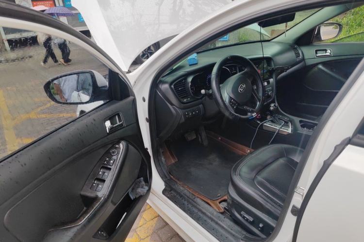 Used Kia K5 2012 2.0L Automatic DLX Driver Seat