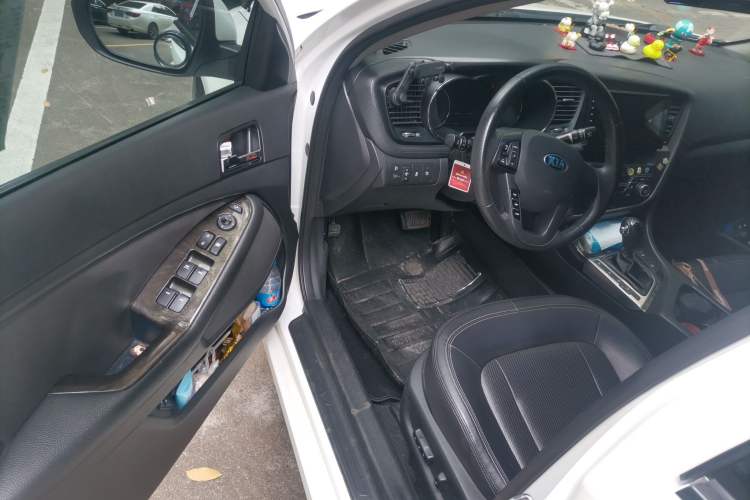 Used Kia K5 2012 2.0L Automatic DLX Driver Seat