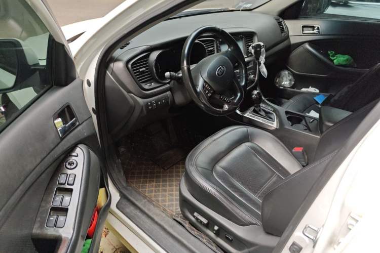 Used Kia K5 2012 2.0L Automatic DLX Driver Seat