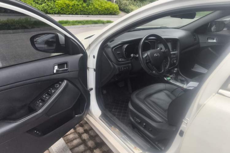 Used Kia K5 2012 2.0L Automatic DLX Driver Seat