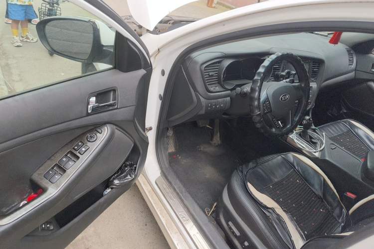 Used Kia K5 2012 2.0L Automatic DLX Driver Seat