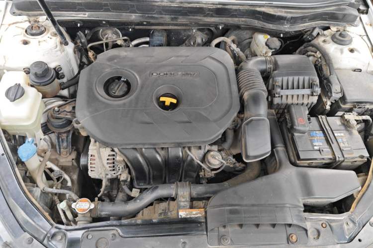 Used Kia K5 2012 2.0L Automatic DLX Engine Bay