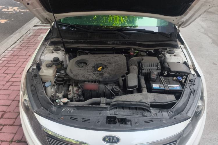 Used Kia K5 2012 2.0L Manual GL Engine Bay