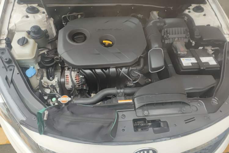 Used Kia K5 2012 2.0L Automatic DLX Engine Bay