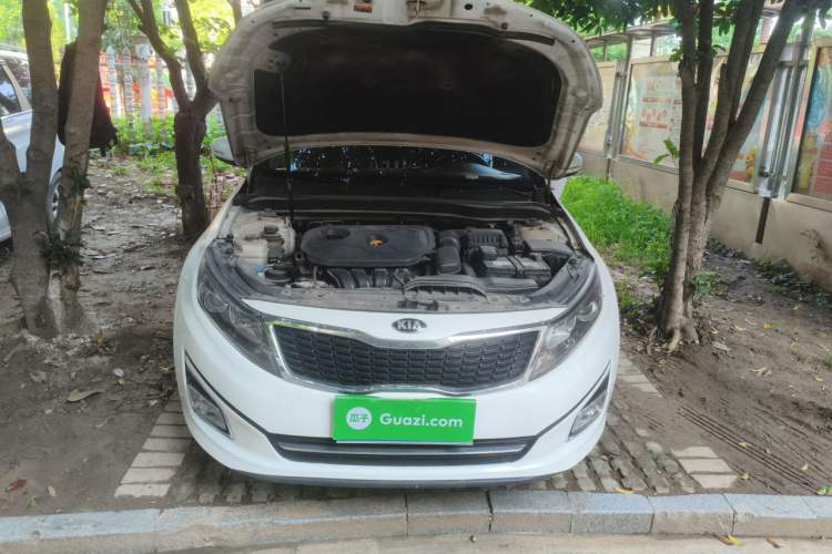 Used Kia K5 2012 2.0L Automatic DLX Engine Bay