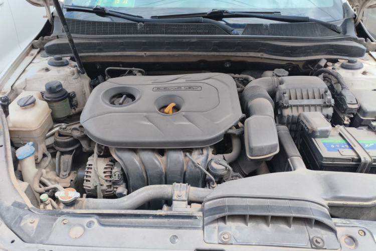 Used Kia K5 2012 2.0L Automatic DLX Engine Bay