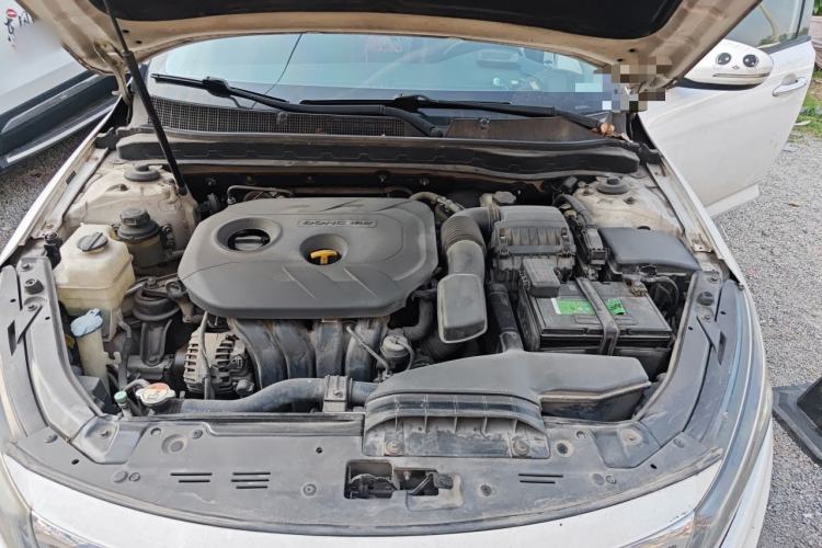 Used Kia K5 2012 2.0L Automatic DLX Engine Bay