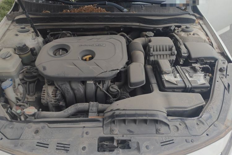 Used Kia K5 2012 2.0L Automatic DLX Engine Bay