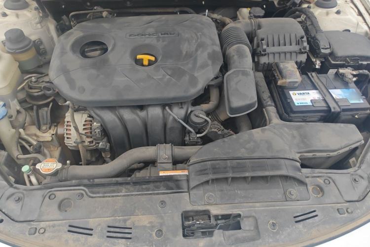 Used Kia K5 2012 2.0L Automatic DLX Engine Bay